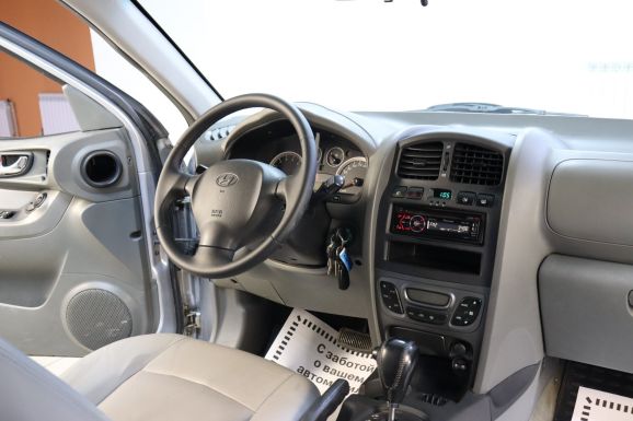 Hyundai Santa Fe, 2.7 л, АТ, 2010 фото 7