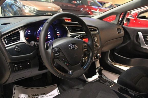 Kia Ceed, 1.6 л, АТ, 2018 фото 9