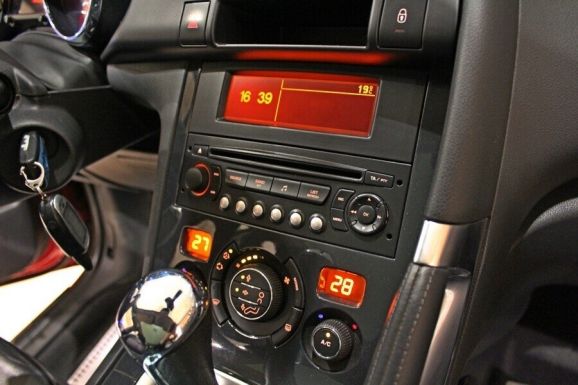 Peugeot 3008, 1.6 л, АТ, 2011 фото 2