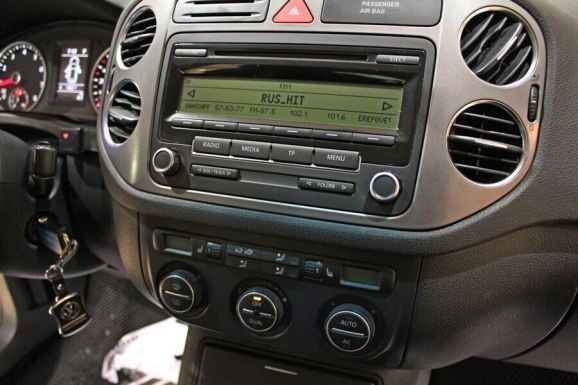 Volkswagen Tiguan, 2.0 л, АТ, 2009 фото 2