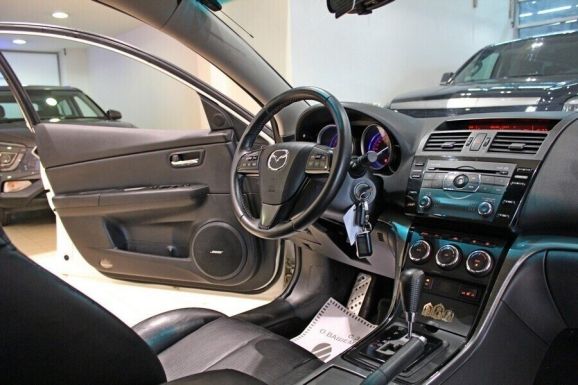 Mazda 6, 2.0 л, АТ, 2011 фото 8