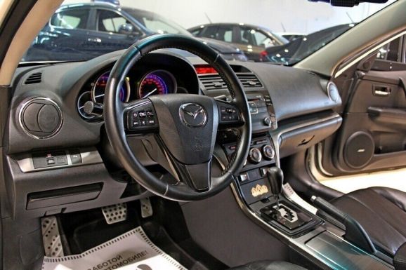 Mazda 6, 2.0 л, АТ, 2011 фото 2