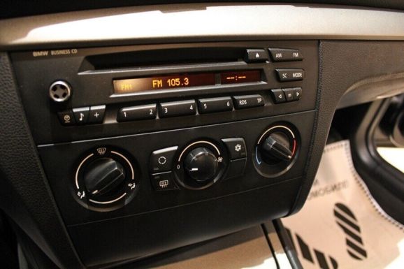 BMW 1 серии, 1.6 л, АТ, 2010 фото 9