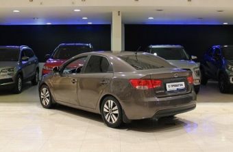 Kia Cerato, 1.6 л, МКПП, 2013 фото 5