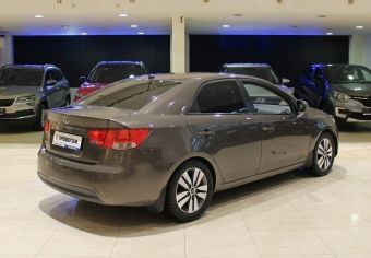 Kia Cerato, 1.6 л, МКПП, 2013 фото 6