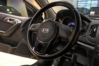 Kia Cerato, 1.6 л, МКПП, 2013 фото 2