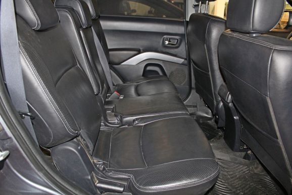 Mitsubishi Outlander, 2.4 л, Вариатор, 2007 фото 8