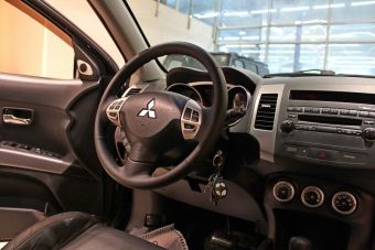 Mitsubishi Outlander, 2.4 л, CVT, 2008 фото 7