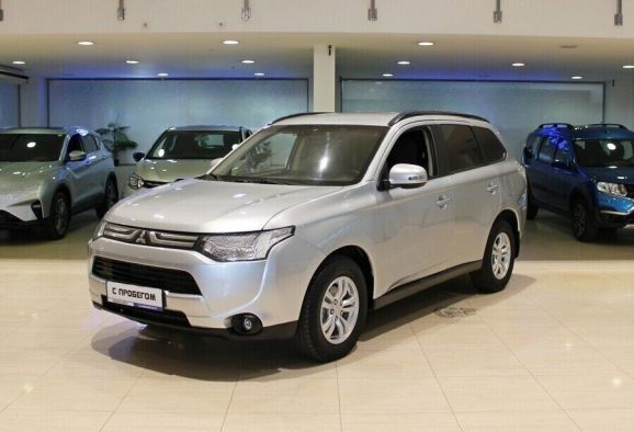 Mitsubishi Outlander, 2.4 л, Вариатор, 2013 фото 3