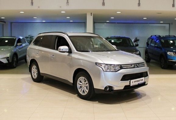 Mitsubishi Outlander, 2.4 л, Вариатор, 2013 фото 4