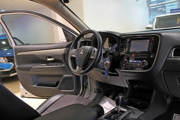 Mitsubishi Outlander, 2.4 л, Вариатор, 2013 фото 7