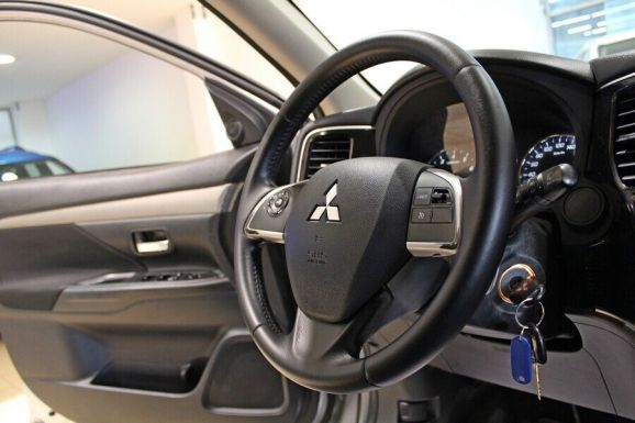 Mitsubishi Outlander, 2.4 л, Вариатор, 2013 фото 10