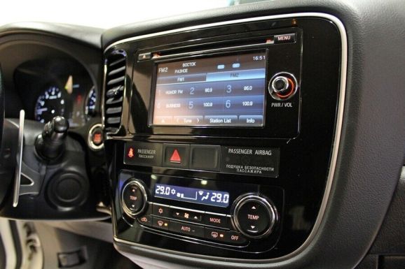 Mitsubishi Outlander, 2.4 л, Вариатор, 2014 фото 1