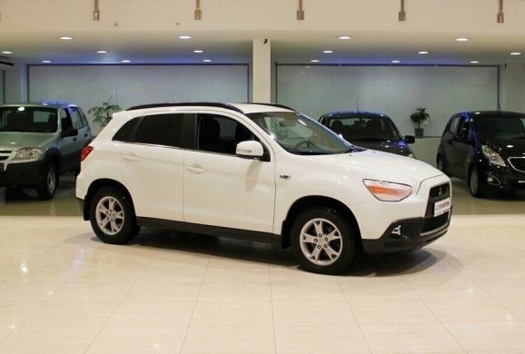 Mitsubishi ASX, 1.8 л, Вариатор, 2011 фото 4