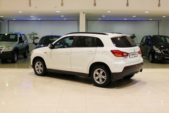 Mitsubishi ASX, 1.8 л, Вариатор, 2011 фото 5