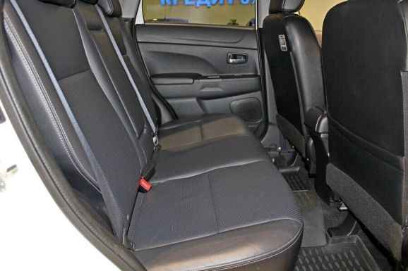 Mitsubishi ASX, 1.8 л, Вариатор, 2011 фото 8