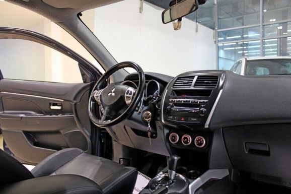 Mitsubishi ASX, 1.8 л, Вариатор, 2010 фото 7