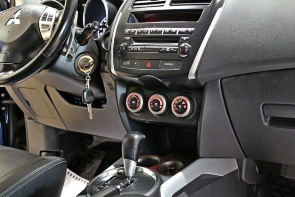 Mitsubishi ASX, 1.8 л, Вариатор, 2010 фото 9