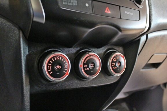 Mitsubishi ASX, 1.8 л, Вариатор, 2010 фото 1