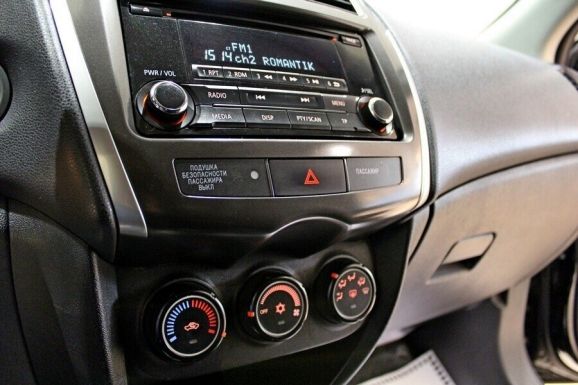 Mitsubishi ASX, 1.8 л, Вариатор, 2012 фото 1