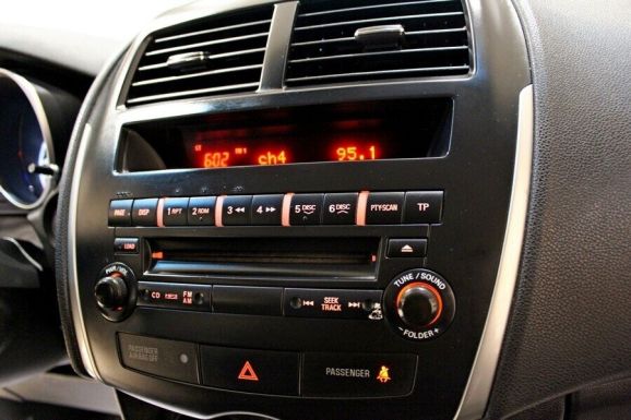 Mitsubishi ASX, 1.8 л, Вариатор, 2012 фото 9