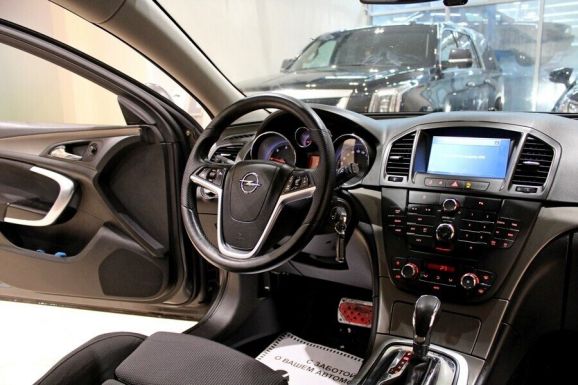 Opel Insignia, 2.0 л, АТ, 2011 фото 7