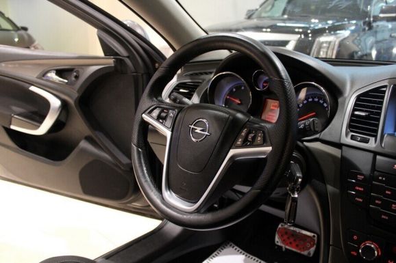 Opel Insignia, 2.0 л, АТ, 2011 фото 11