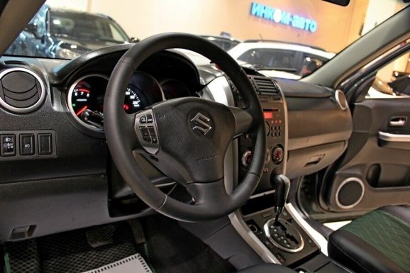 Suzuki Grand Vitara, 2.0 л, АТ, 2008 фото 1