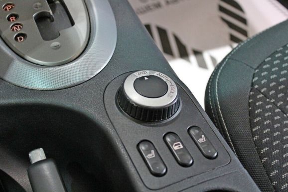 Nissan Qashqai, 2.0 л, Вариатор, 2007 фото 2