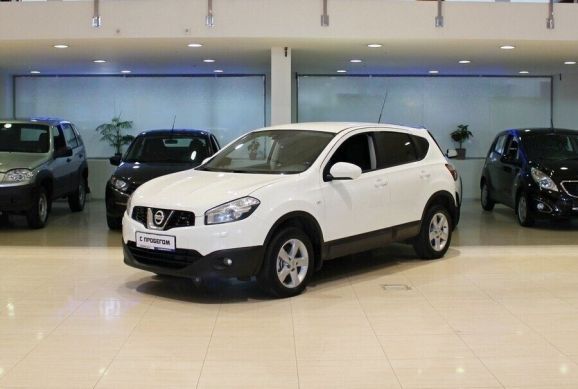 Nissan Qashqai, 2.0 л, Вариатор, 2010 фото 3