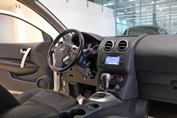 Nissan Qashqai, 2.0 л, Вариатор, 2010 фото 7