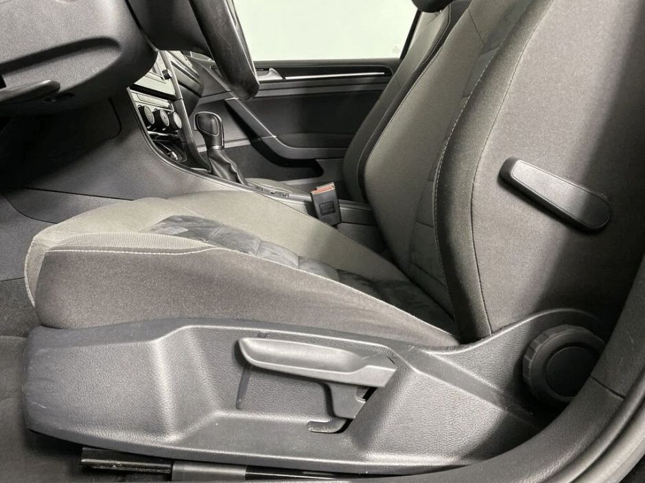 Volkswagen Golf, 1.6 л, АТ, 2016 фото 2