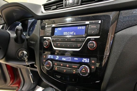 Nissan Qashqai, 2.0 л, Вариатор, 2016 фото 9