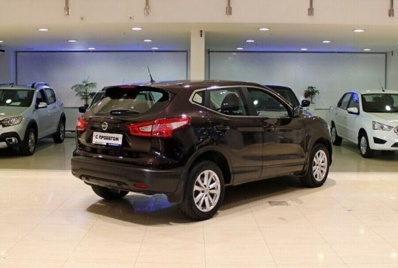 Nissan Qashqai, 2.0 л, Вариатор, 2015 фото 6