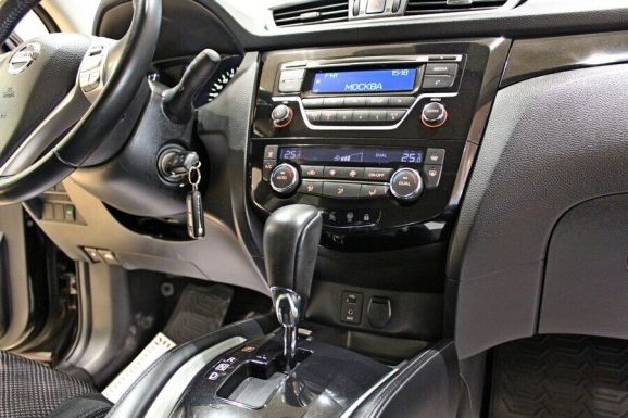 Nissan Qashqai, 2.0 л, Вариатор, 2015 фото 8
