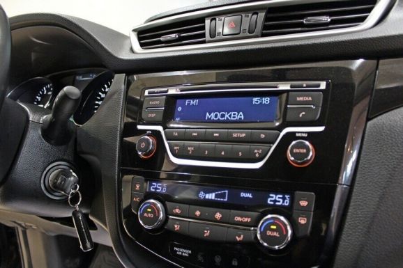 Nissan Qashqai, 2.0 л, Вариатор, 2015 фото 9