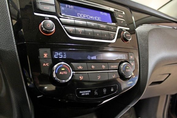 Nissan Qashqai, 2.0 л, Вариатор, 2015 фото 2