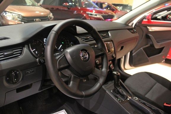 Skoda Octavia, 1.6 л, АТ, 2016 фото 7