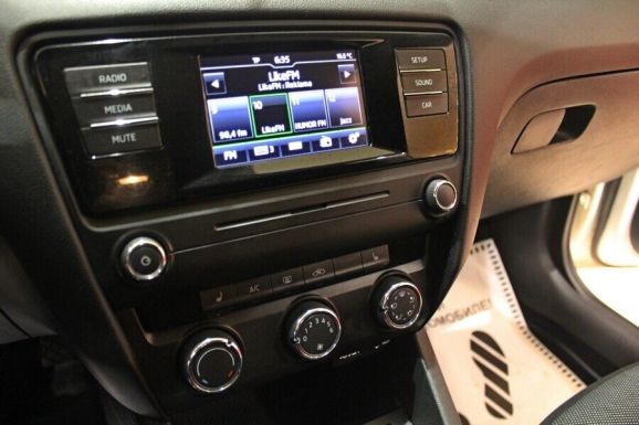 Skoda Octavia, 1.6 л, АТ, 2016 фото 8