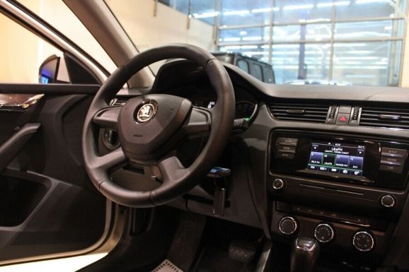 Skoda Octavia, 1.6 л, АТ, 2016 фото 9