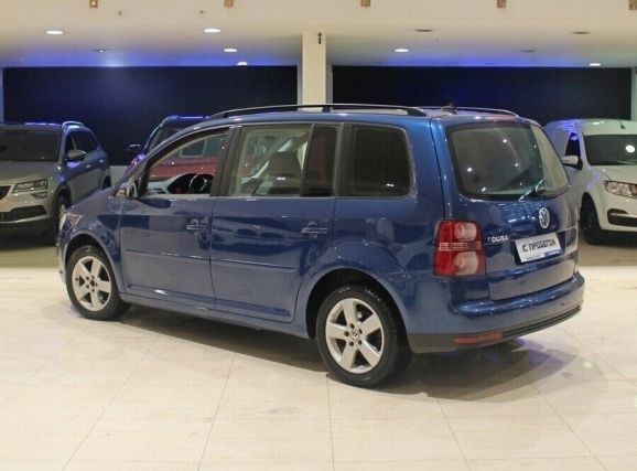 Volkswagen Touran, 1.4 л, Робот, 2010 фото 5