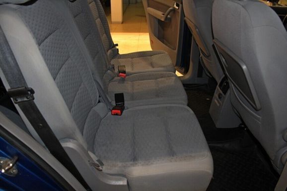 Volkswagen Touran, 1.4 л, Робот, 2010 фото 8