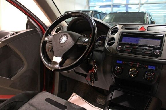 Volkswagen Tiguan, 2.0 л, АТ, 2009 фото 7