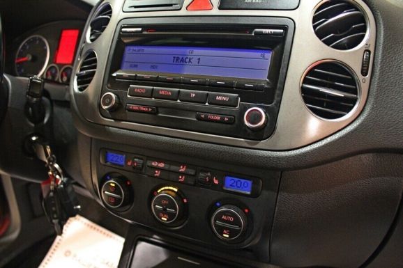 Volkswagen Tiguan, 2.0 л, АТ, 2009 фото 9