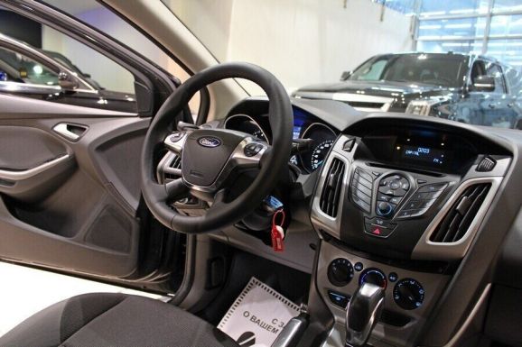 Ford Focus, 1.6 л, Робот, 2014 фото 8