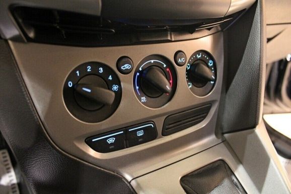 Ford Focus, 1.6 л, Робот, 2014 фото 1