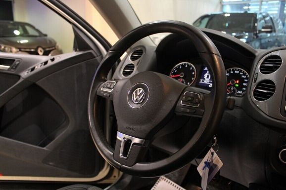 Volkswagen Tiguan, 1.4 л, Робот, 2014 фото 7