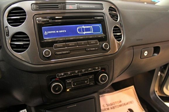 Volkswagen Tiguan, 1.4 л, Робот, 2014 фото 2