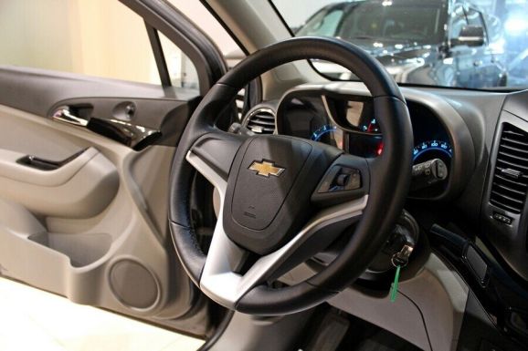 Chevrolet Orlando, 1.8 л, АТ, 2013 фото 2