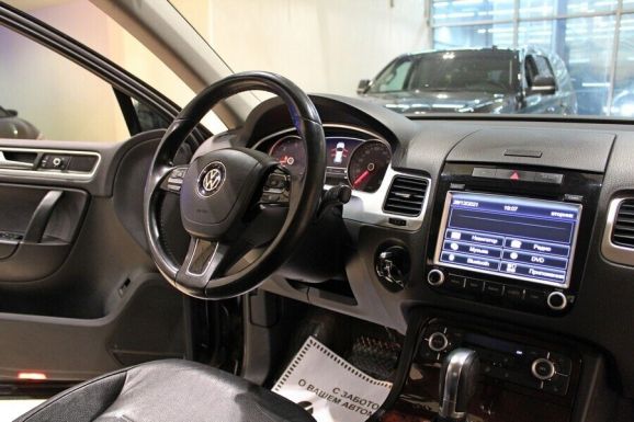 Volkswagen Touareg, 3.0 л, АТ, 2012 фото 7